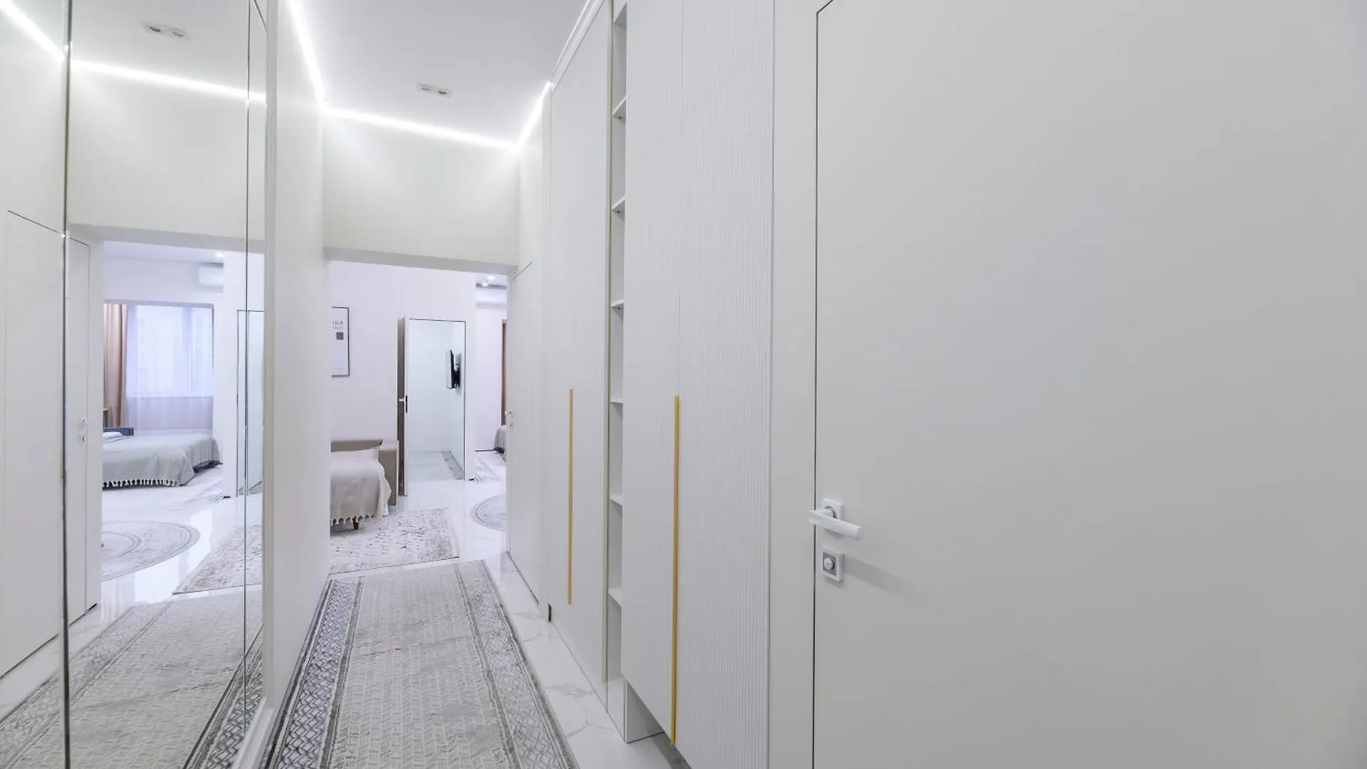 Гармония Пространства Рядом С Трц Mega На Розыбакиева Apartment Almaty Kazakhstan