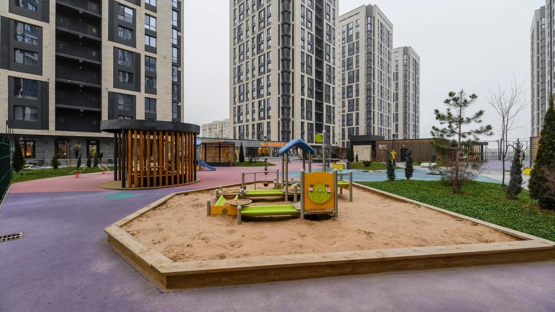Гармония Пространства Рядом С Трц Mega На Розыбакиева Apartment Almaty